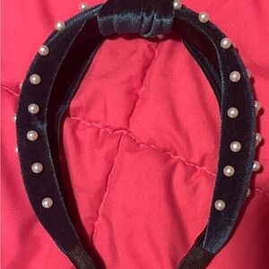 Elegant Blue Velvet Headband with Pearls